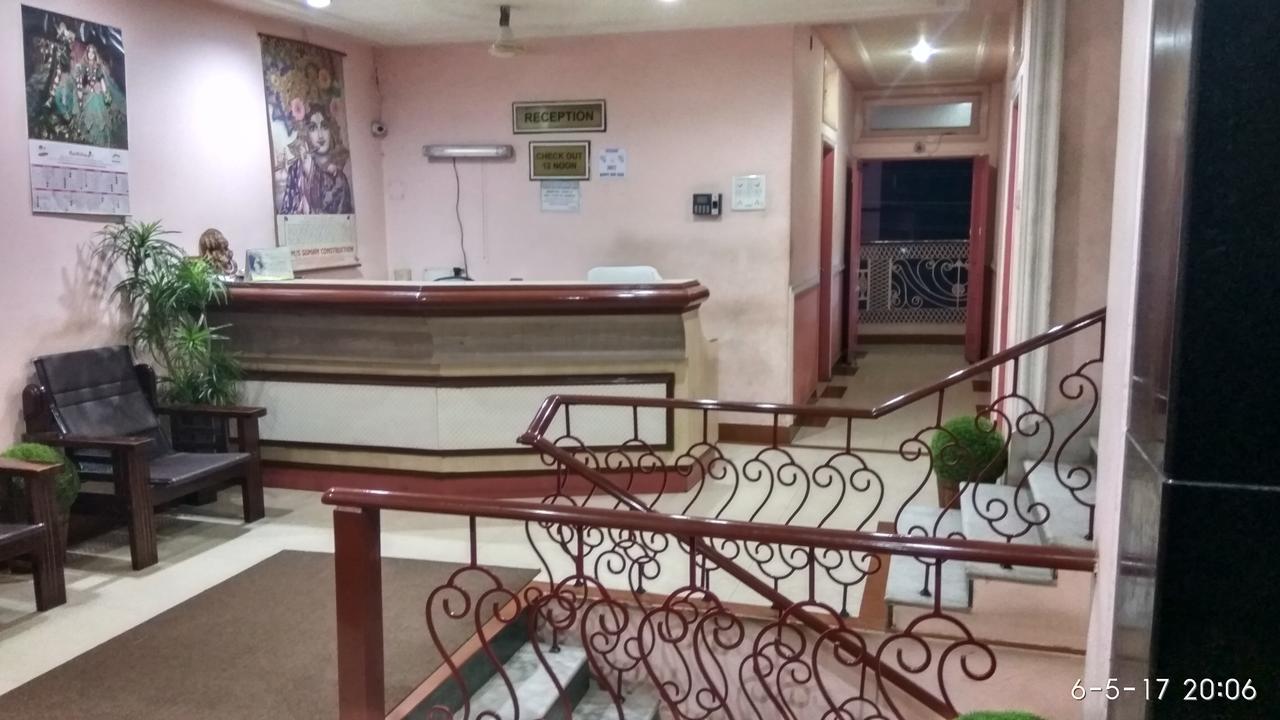 Hotel Varsa Dibrugarh Exterior foto